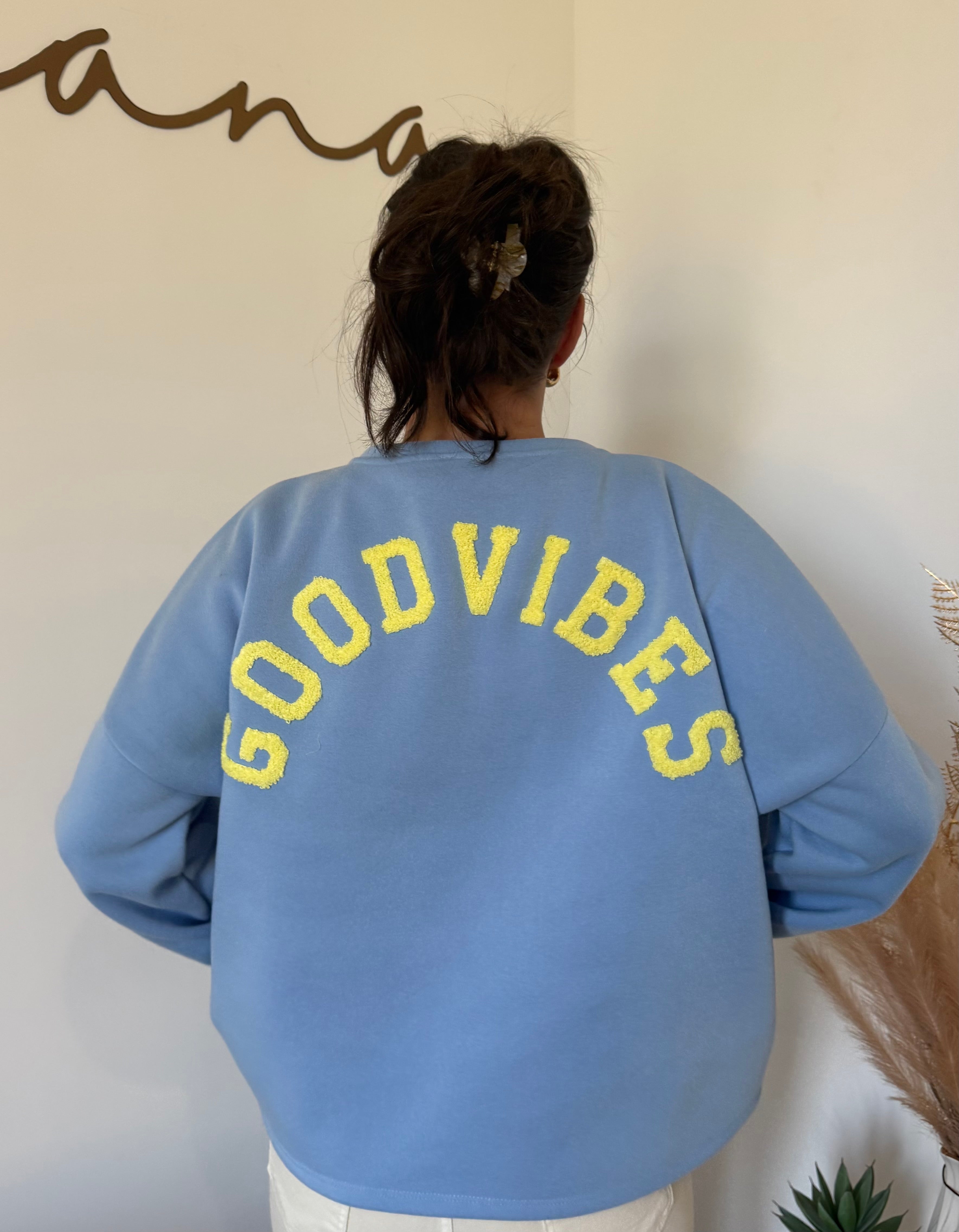 PULL AZURA – GOOD VIBES